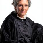 CreateSpace Livre Anglais 130 pages ISBN 1514237490-0