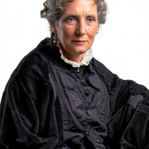 CreateSpace Livre Anglais 130 pages ISBN 1514237490-0